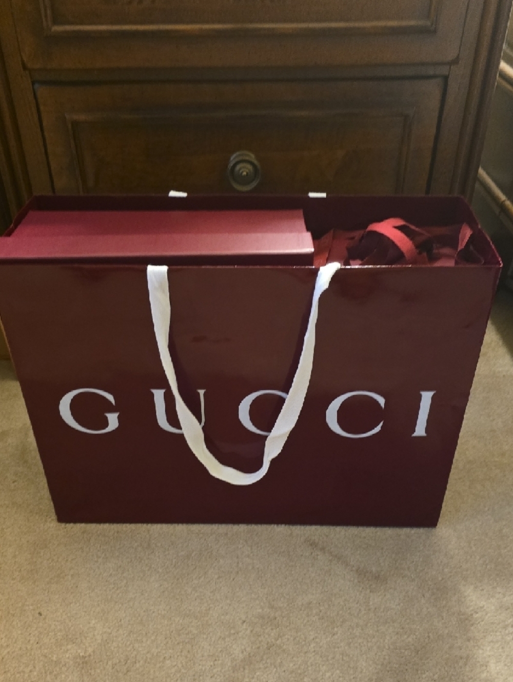Gucci Wine Red Logo Gift Box and Bag - Picture 6 of 6